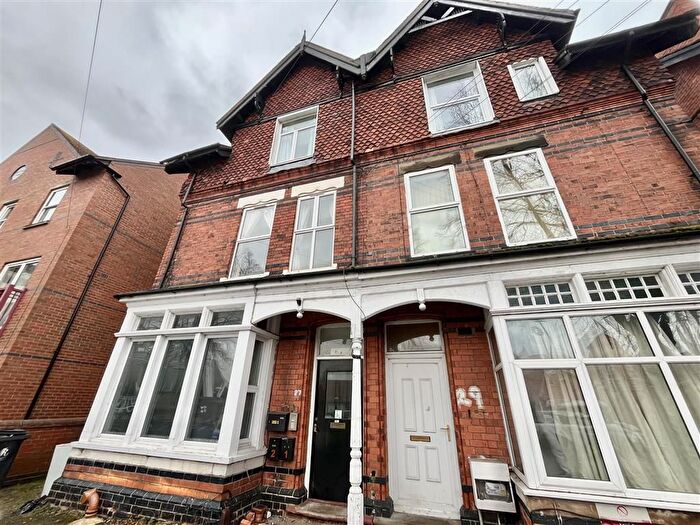 2 Bedroom Flat To Rent In Fox Road, West Bridgford, Nottingham, NG2