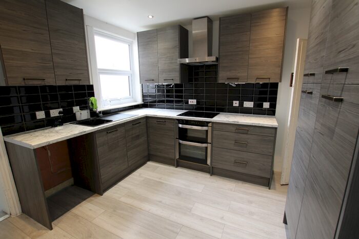 3 Bedroom Terraced House To Rent In Queens Road, Gillingham, ME7