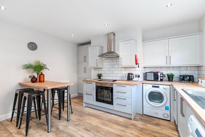 6 Bedroom House To Rent In Granby Terrace, Leeds, LS6