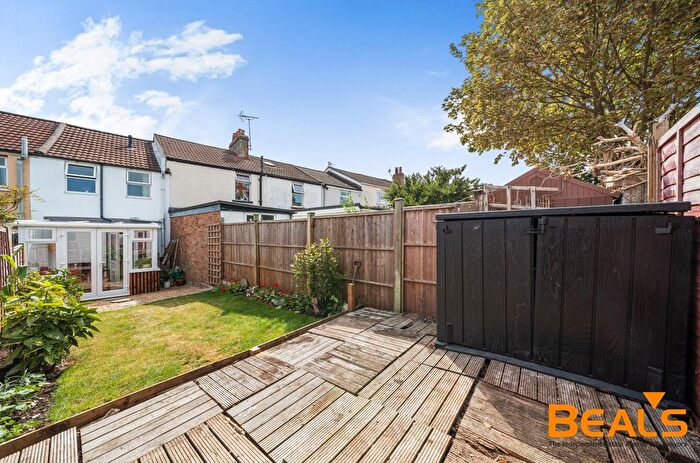 2 Bedroom Detached House For Sale In Alma Street, Gosport, Hampshire, PO12