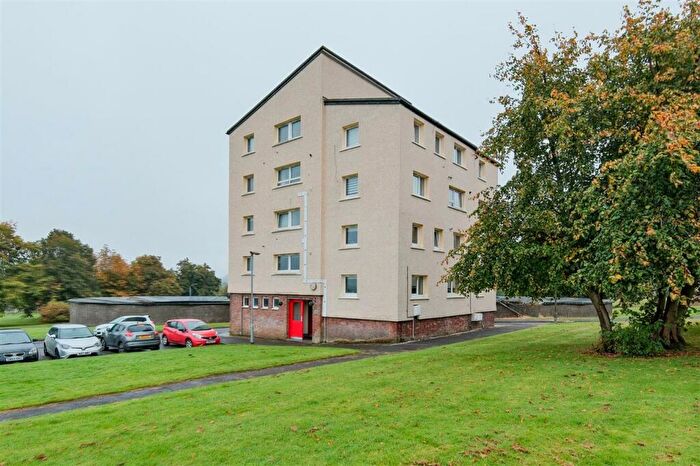 2 Bedroom Maisonette To Rent In Castle Way, Kildrum, Cumbernauld, G67