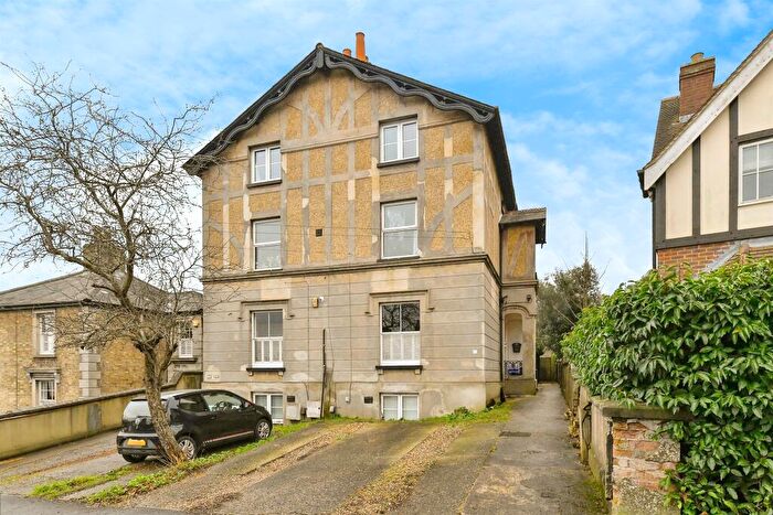 2 Bedroom Penthouse For Sale In New Road, Hertford, SG14