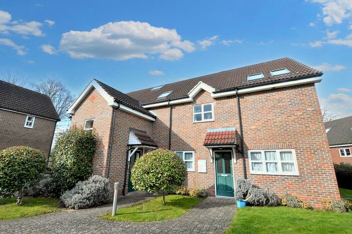 1 Bedroom Flat To Rent In Banfield Court, London Colney, AL2