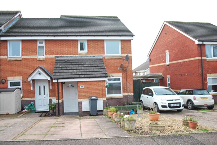 2 Bedroom Flat To Rent In Brittany Road, Exmouth, EX8