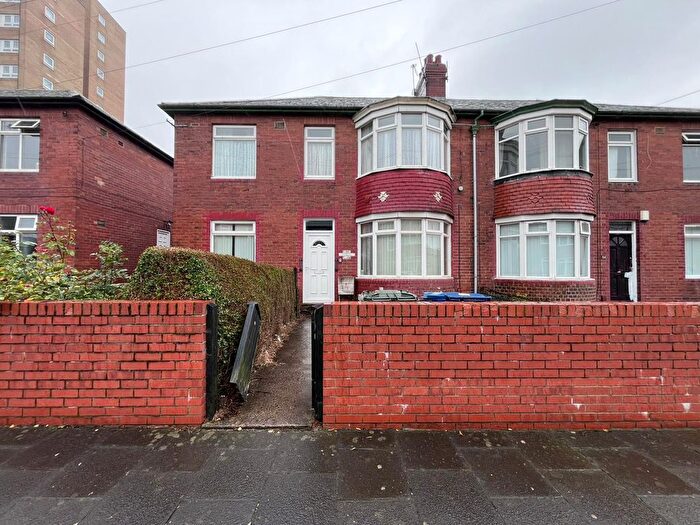 2 Bedroom Flat To Rent In Moorhead, Newcastle Upon Tyne, NE5