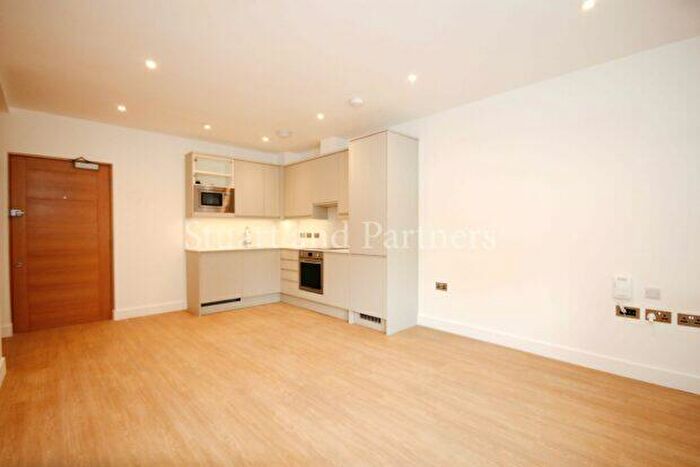 2 Bedroom Apartment To Rent In Perrymount Road, Haywards Heath, RH16