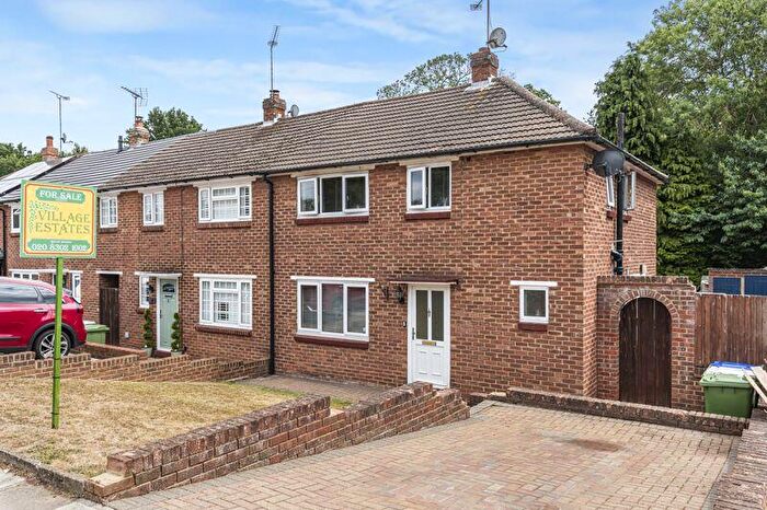 3 Bedroom End Of Terrace House For Sale In Ladbrooke Crescent, Sidcup, DA14