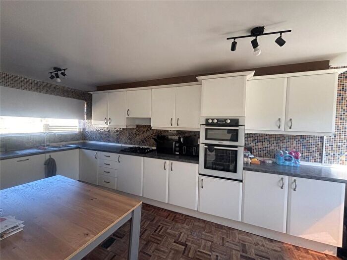 4 Bedroom End Of Terrace House To Rent In Bath, BA2