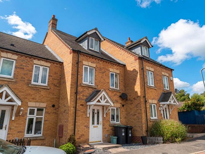 3 Bedroom House To Rent In Glovers Lane, Raunds, NN9