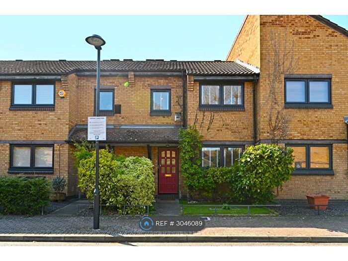 2 Bedroom Terraced House To Rent In Taeping St, London, E14