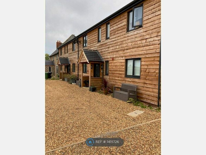 4 Bedroom Semi-Detached House To Rent In The Dairy, Olney, MK46