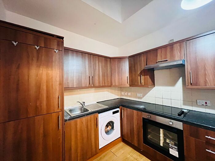 1 Bedroom Flat To Rent In High Road, Ilford, IG1