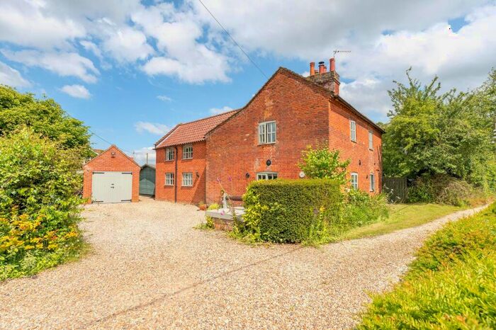 5 Bedroom Detached House For Sale In New Lane, Mattishall, NR20