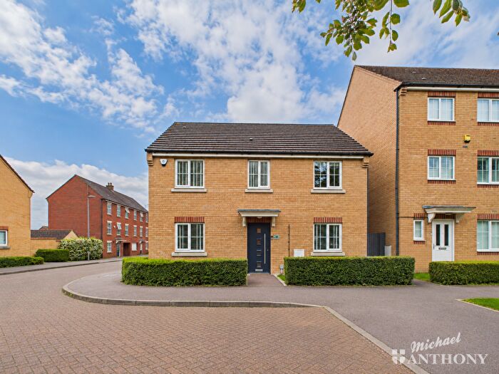 4 Bedroom Detached House For Sale In Cormorant Way, Leighton Buzzard, LU7