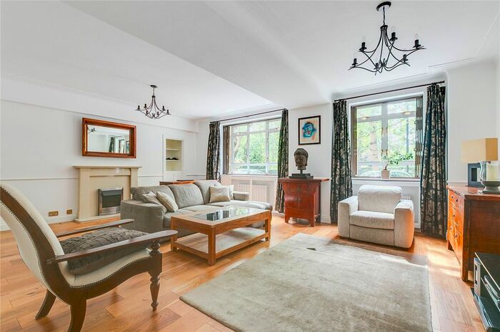 3 Bedroom Flat To Rent In Lancaster Gate, London, W2