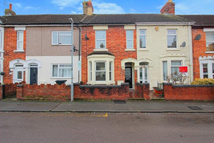 3 Bedroom Terraced House To Rent In Morrison Street, Rodbourne, Swindon, SN2