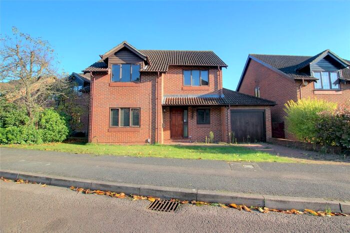 4 Bedroom Detached House To Rent In Pimento Drive, Earley, Reading, Berkshire RG6