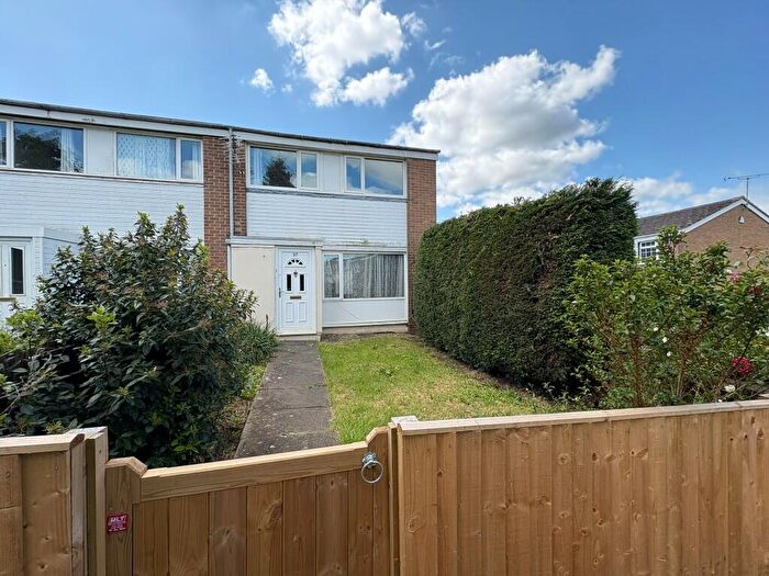 3 Bedroom End Of Terrace House For Sale In Cunningham Close Daventry Northamptonshire, NN11