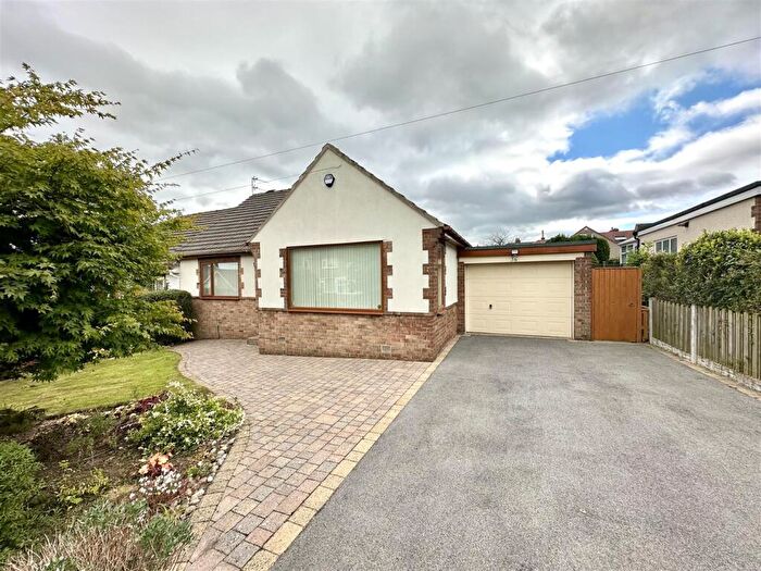3 Bedroom House To Rent In Shaftesbury Avenue, Brighouse, HD6