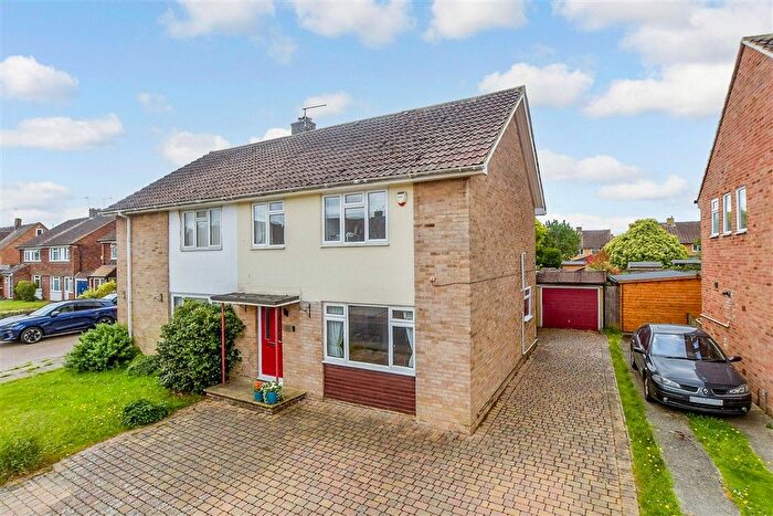 3 Bedroom Semi Detached House For Sale In Allington Road, Paddock Wood, Tonbridge, Kent, TN12