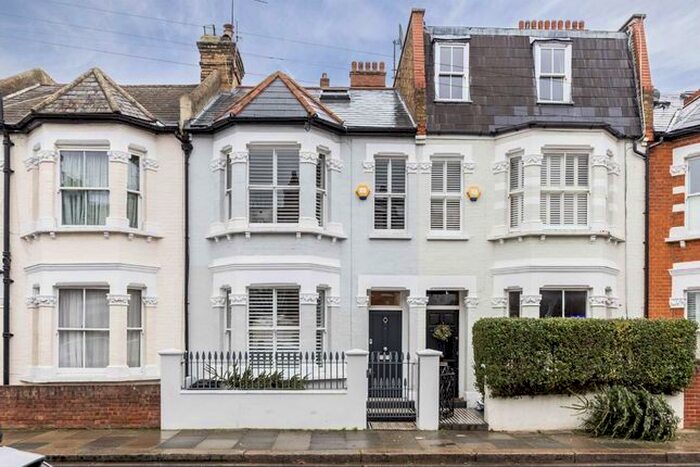 5 Bedroom Property To Rent In Kimbell Gardens, London, SW6