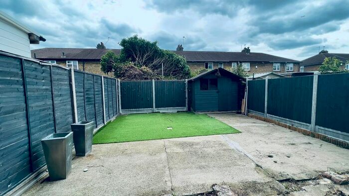 3 Bedroom Terraced House To Rent In Gainsborough, London, E15