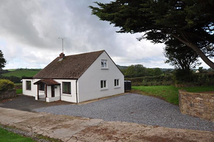 4 Bedroom Detached Bungalow To Rent In Pwll Trap, St. Clears, Carmarthen, SA33