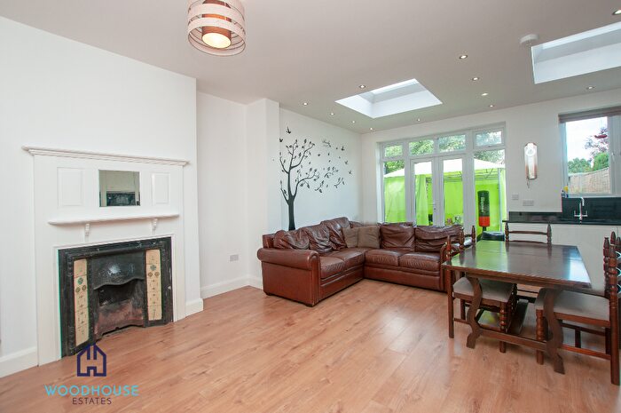 4 Bedroom Terraced House To Rent In Woodhouse Road, London, N12