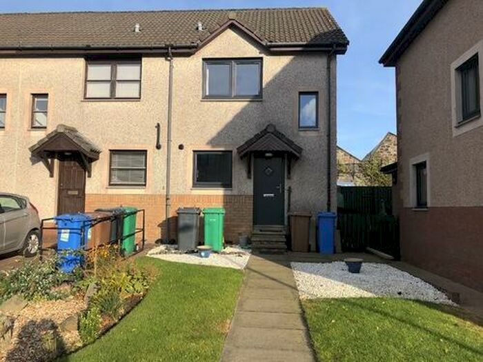 2 Bedroom End Of Terrace House To Rent In David Henderson Court, Dunfermline, KY12