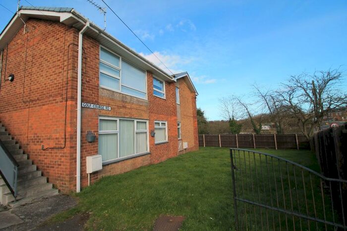 1 Bedroom Flat To Rent In Golf Course Road, Houghton Le Spring, Co Durham, DH4