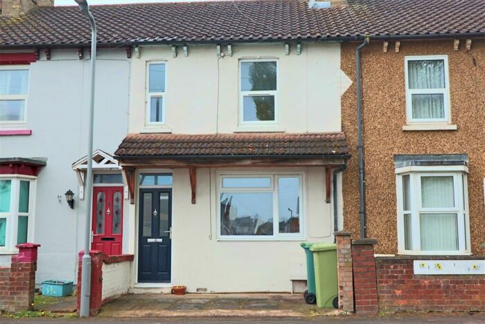 3 Bedroom Terraced House To Rent In Oxford Street, Bletchley, Milton Keynes, Buckinghamshire, MK2