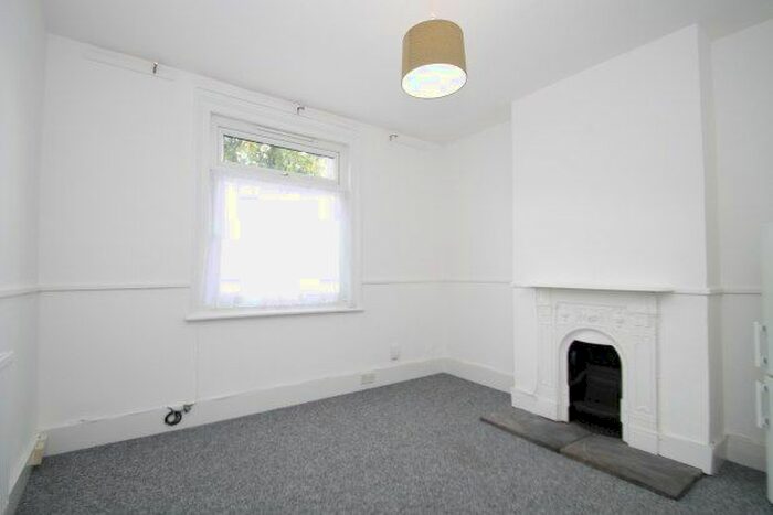2 Bedroom Property To Rent In Newbury Road, Bromley, BR2