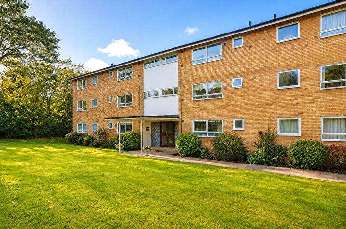 3 Bedroom Apartment To Rent In The Shimmings, Boxgrove Road, Guildford, Surrey, GU1