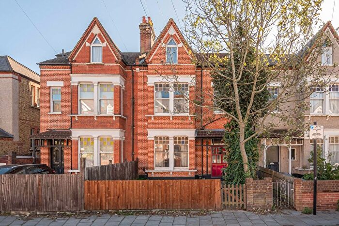 2 Bedroom Flat For Sale In Gleneagle Road, Streatham Park, London, SW16