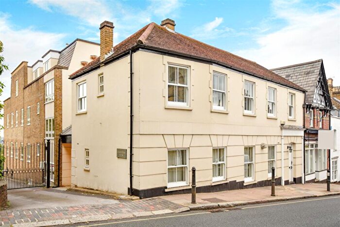 3 Bedroom Flat To Rent In Chiltern House, High Street, Harrow On The Hill, HA1