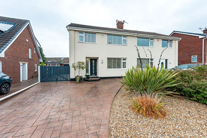 3 Bedroom Semi Detached House For Sale In Wyre Drive, Worsley, M28