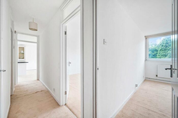 2 Bedroom Flat For Sale In College Road, Crystal Palace, SE19