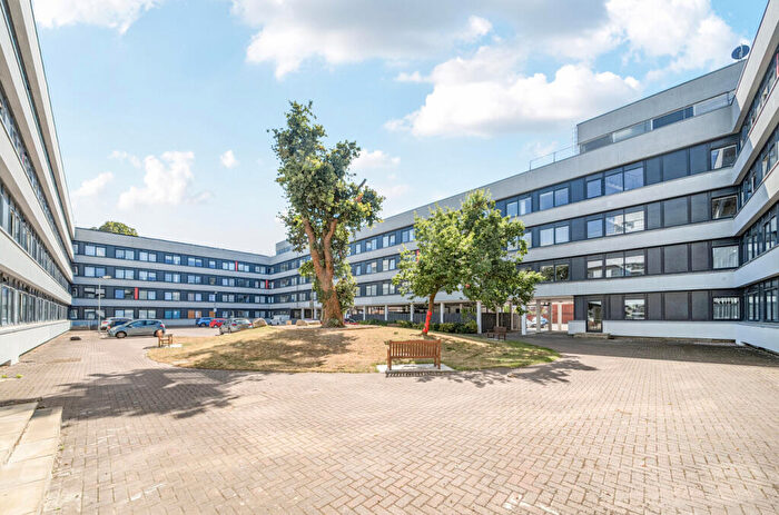 1 Bedroom Apartment For Sale In Romsey Road, Southampton, Hampshire, SO16