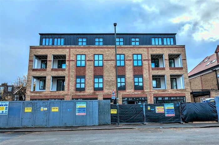 2 Bedroom Flat To Rent In Kingston Road, London, SW19