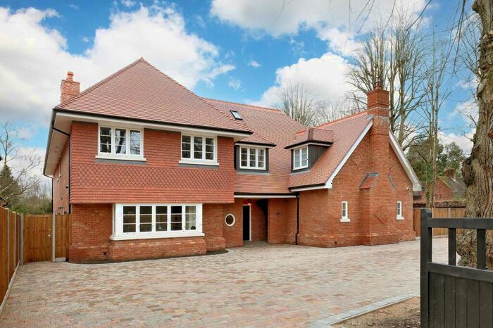 7 Bedroom Detached House To Rent In Gregories Road, Beaconsfield, HP9