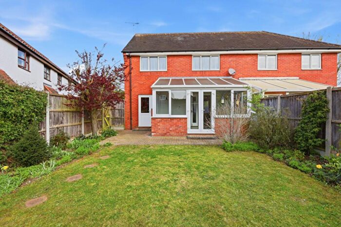 3 Bedroom Semi-Detached House For Sale In Littlecroft, South Woodham Ferrers, CM3