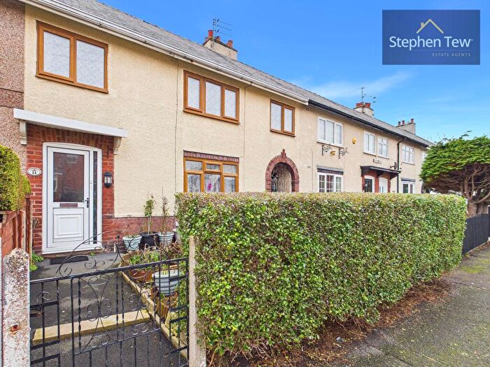 3 Bedroom Terraced House For Sale In Wayman Road, Blackpool, FY3
