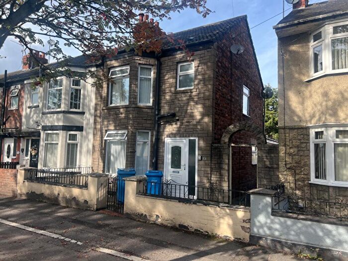 3 Bedroom End Of Terrace House For Sale In Southcoates Lane, Hull, HU9