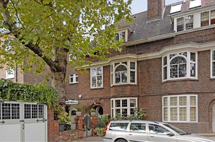 6 Bedroom Flat To Rent In Petyt Place, SW3