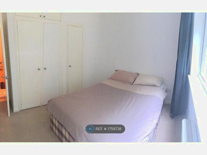 2 Bedroom Flat To Rent In Savoy Close, Birmingham, B32