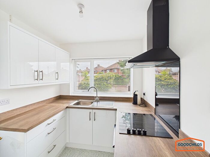 3 Bedroom Semi-Detached House For Sale In Chapel Street, Brownhills, WS8