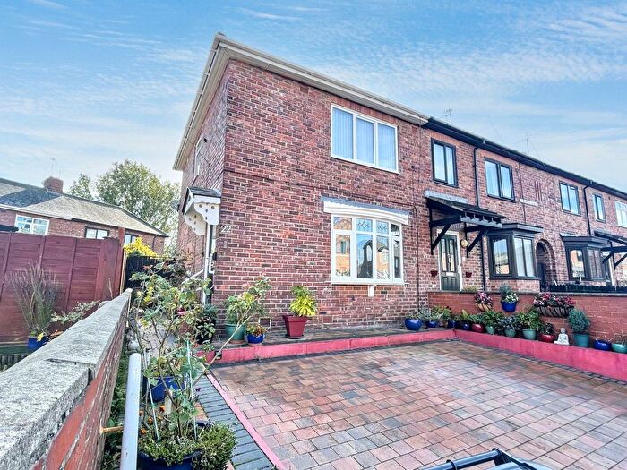 2 Bedroom End Terrace House For Sale In Cornwallis Square, South Shields, NE33