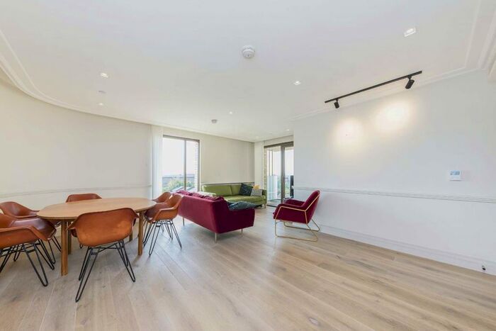 2 Bedroom Flat To Rent In Crisp Road, London, W6