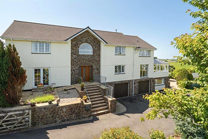 6 Bedroom Detached House For Sale In Church Lane, Frithelstockstone, Torrington, EX38