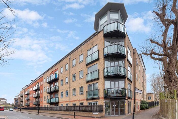 2 Bedroom Flat To Rent In Rotherhithe Street, London, SE16